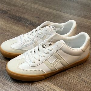 Tommy Hilfiger Women’s Cream and Tan Sneakers